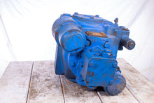 Load image into Gallery viewer, Eaton 5441-028 Hydrostatic-Hydraulic Variable Motor