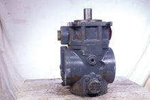 Load image into Gallery viewer, Denison Parker P8W2R1BC1000 World Cup Hydraulic Pump