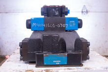 Load image into Gallery viewer, Vickers DG5S-8-6CTMFWB560 Directional control Valve DG4V-3S-6C-M-BWB5-60