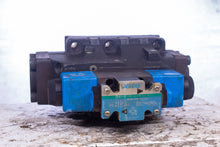 Load image into Gallery viewer, Vickers DG5S-8-6CTMFWB560 Directional control Valve DG4V-3S-6C-M-BWB5-60