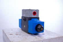 Load image into Gallery viewer, Eaton Vickers Pilot Valve DG4S4W 017C B 60 02-127607