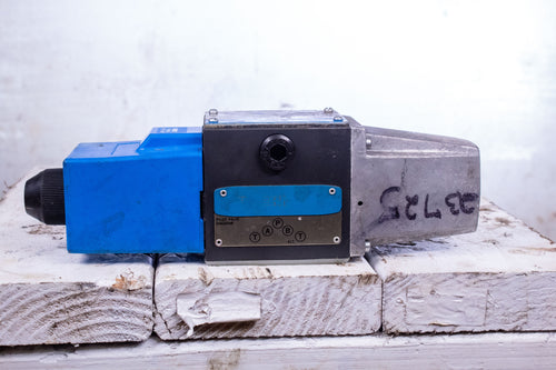 Vickers F3-SDG4S4-012A-H-60 Two Stage Valve