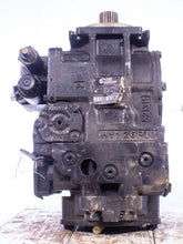 Load image into Gallery viewer, Sauer Danfoss 90R075 ZDDBC64 17C7 ER7 TLA 42418 H050 Hydraulic Motor