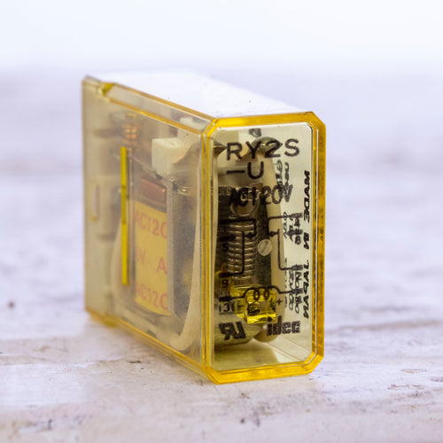 Idec RY2S-U DC24V Relay
