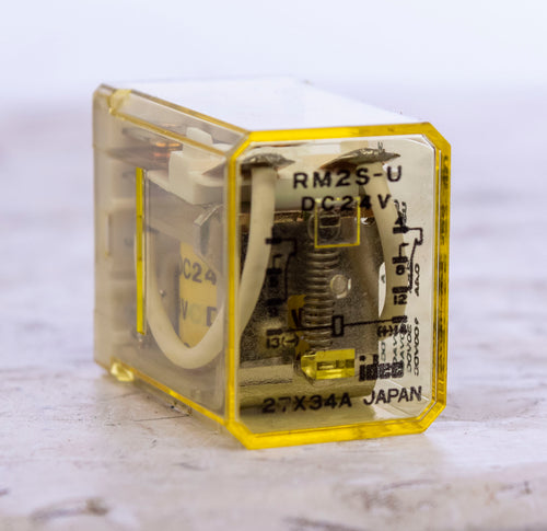 IDEC RM2S-U AC 120V Relay