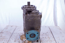 Load image into Gallery viewer, Commercial Intertech P350L497EFAB30-25 I45224-02 Hydraulic Pump