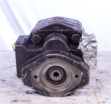 Load image into Gallery viewer, Commercial Parker P365A5785 SPL-AB-22-11-ADDA Gear Pump Motor reman