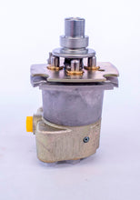 Load image into Gallery viewer, Rexroth Joystick Valve Case # 87740389 pilot, hydraulic steering right hand 4TH6